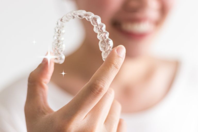 マウスピース矯正で失敗を防ぐには？治療期間や費用なども解説